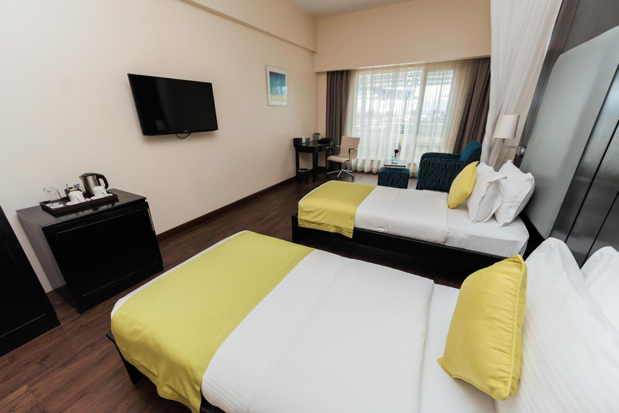 Acacia Premier Hotel Kisumu Exteriör bild